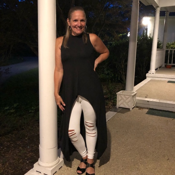 New so cute High lo tank - Picture 4 of 4